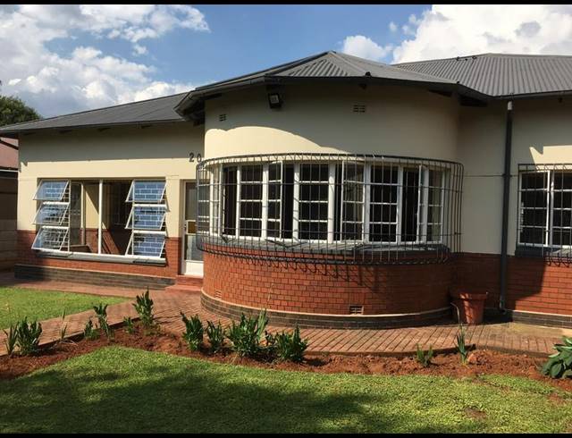 3 BEDROOM HOUSE FOR SALE IN BRENTHURST